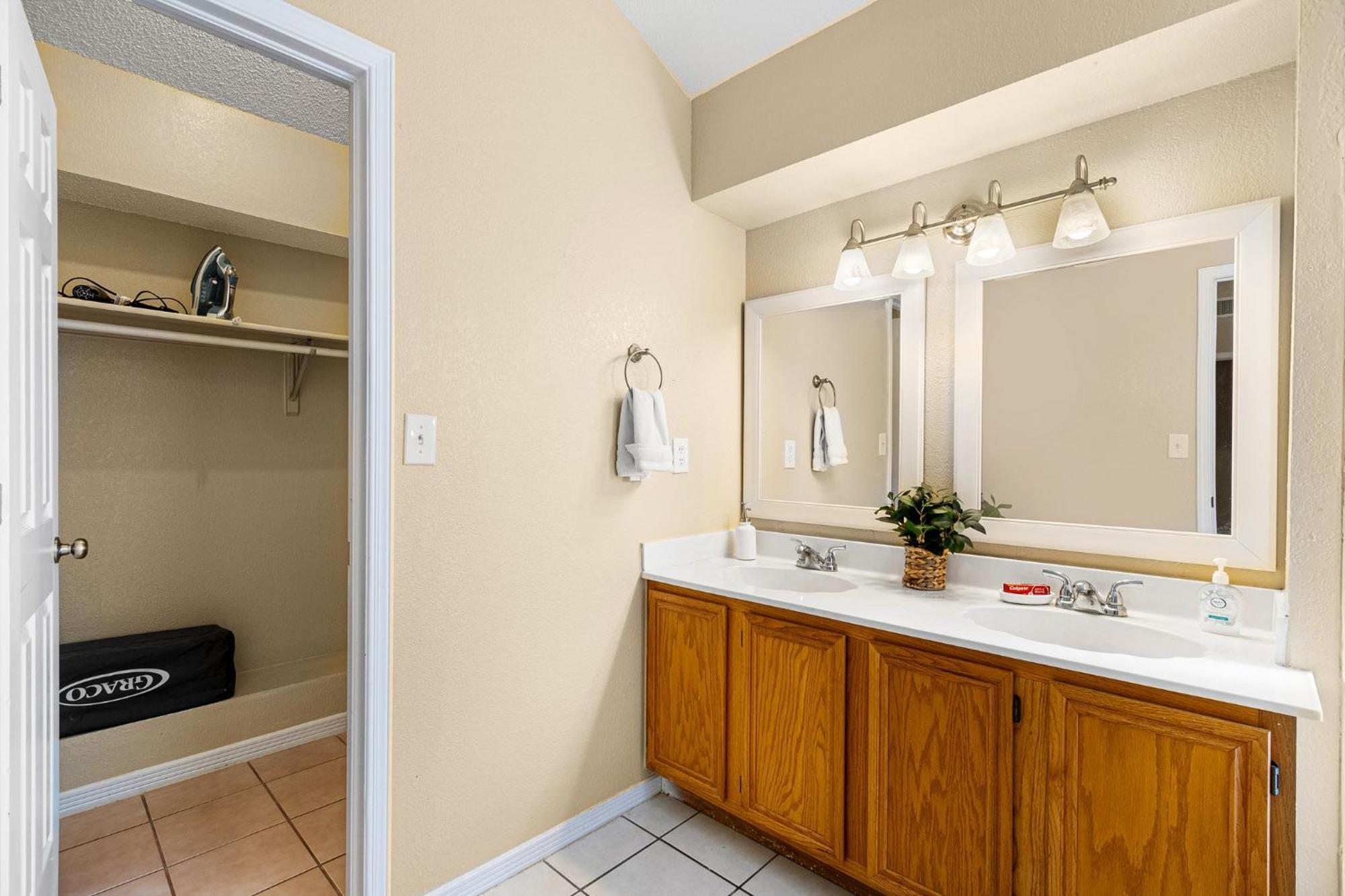 Villa Peaceful West: 4Br Dusk Haven El Paso Esterno foto