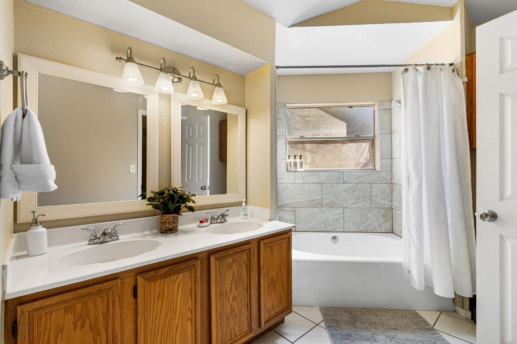 Villa Peaceful West: 4Br Dusk Haven El Paso Esterno foto